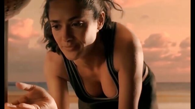 डबल और हिंदी सेक्सी मूवी एचडी वीडियो मोनिका बेंज